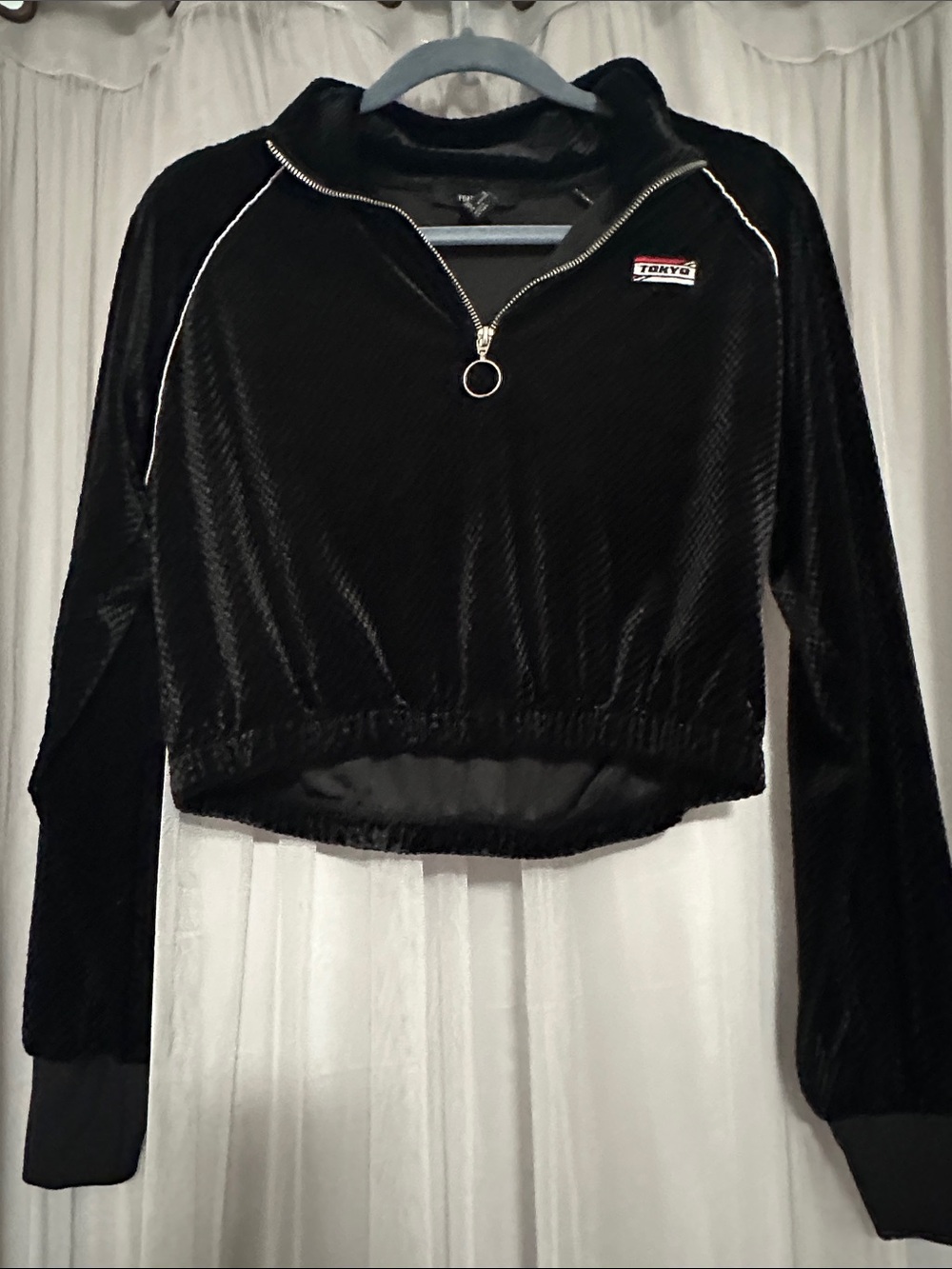 Forever 21 Black Cropped Velvet Half-Zip Hoodie